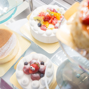 アンリュールバースデイケーキ近隣学区限定配達始めました♡